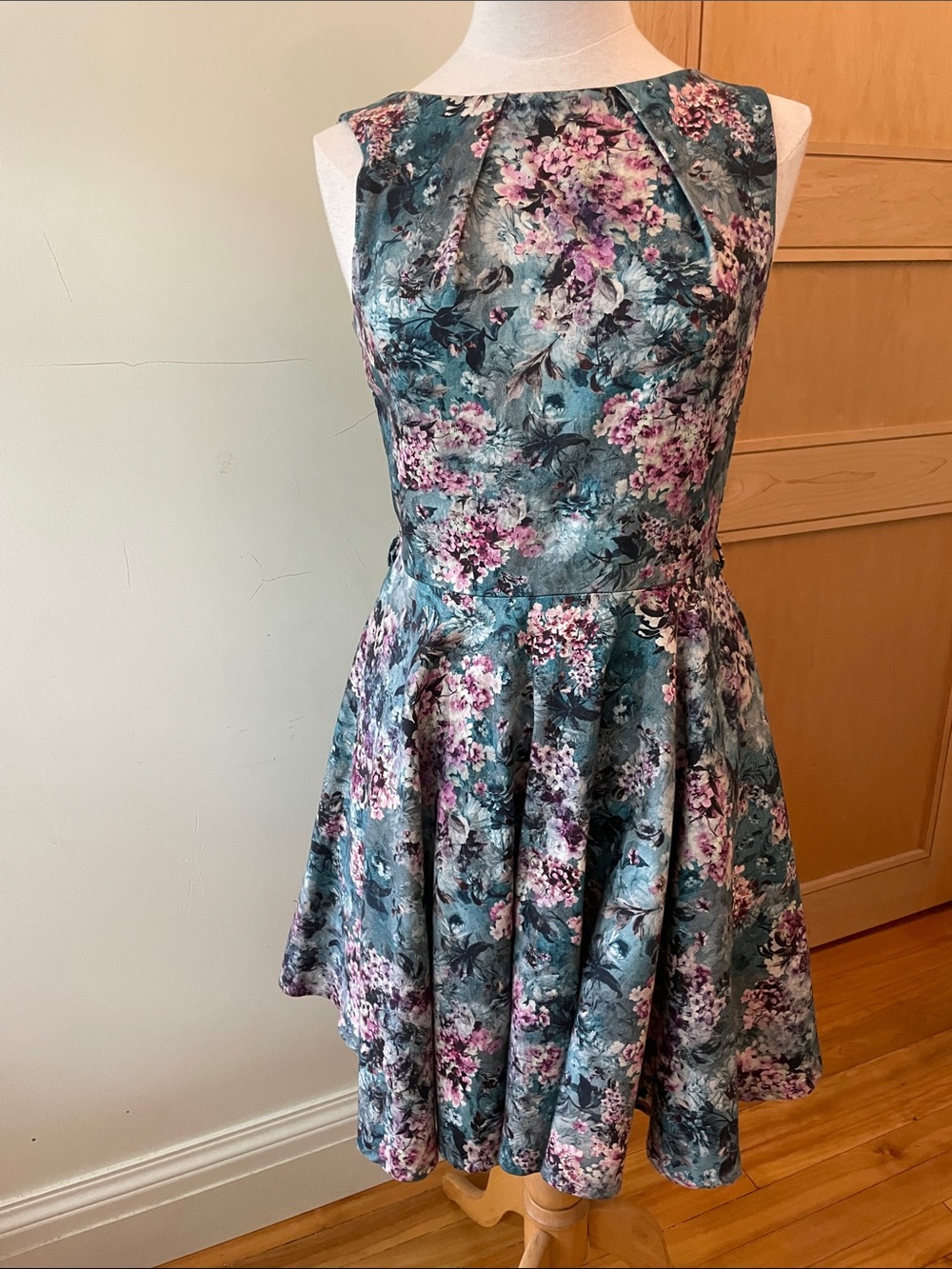🇬🇧 CLOSET LONDON Teal and Pink Floral Pleated Fit & Flare Skater Dress, Size 8